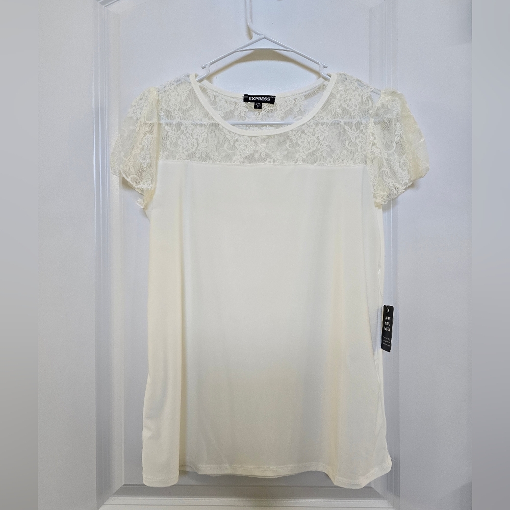 Express lace Crew Neck Short Sleeve Tee